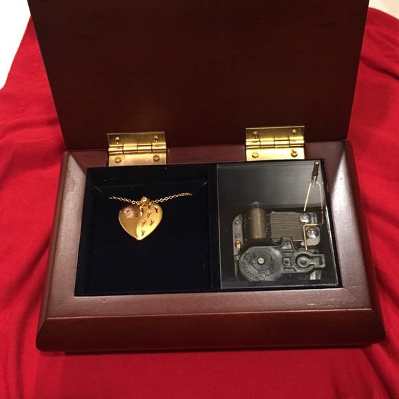 Danbury Mint Jewelry - FLASH SALE! 🎄Take 50% Off NOW! 🎄🎄🎄🎄